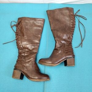 CloudWalkers By Avenue High Boots Lace Up Low Heels Riding Size 7W